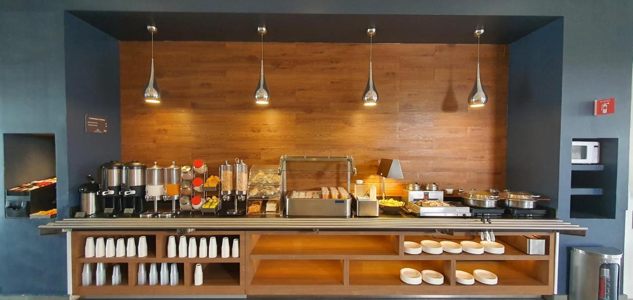 Microtel Inn & Suites By Wyndham San Luis Potosi Luaran gambar