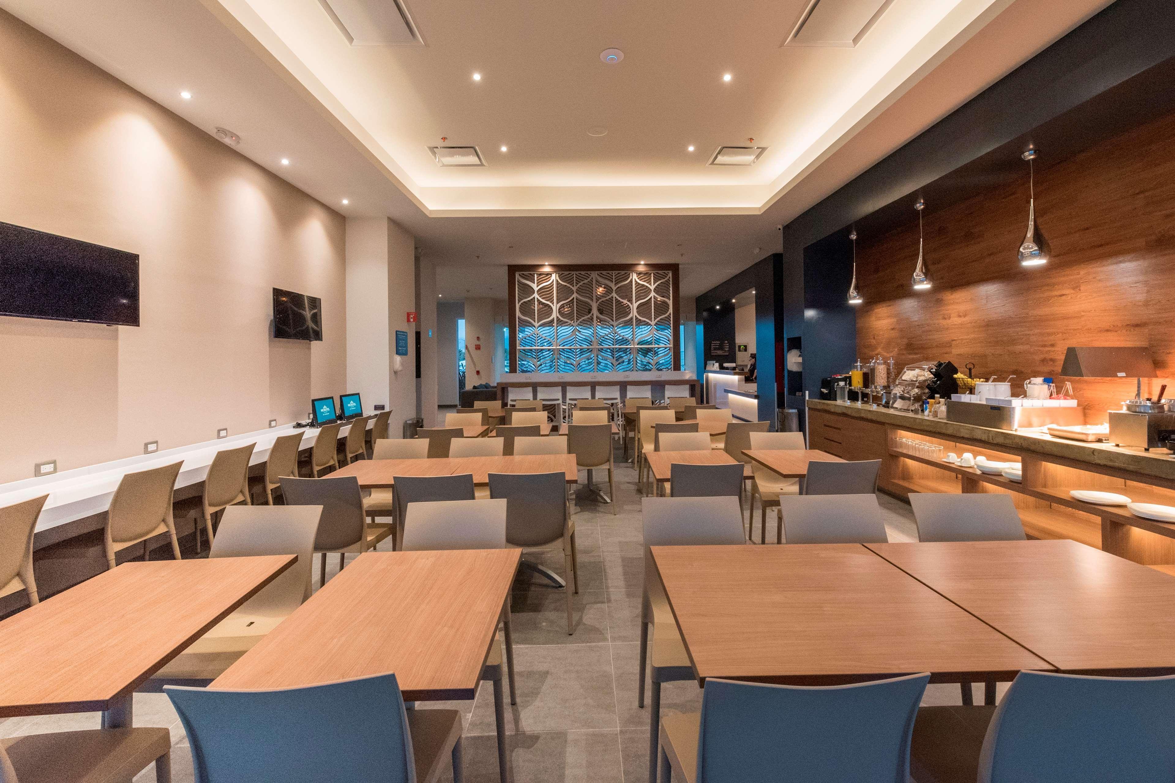 Microtel Inn & Suites By Wyndham San Luis Potosi Luaran gambar