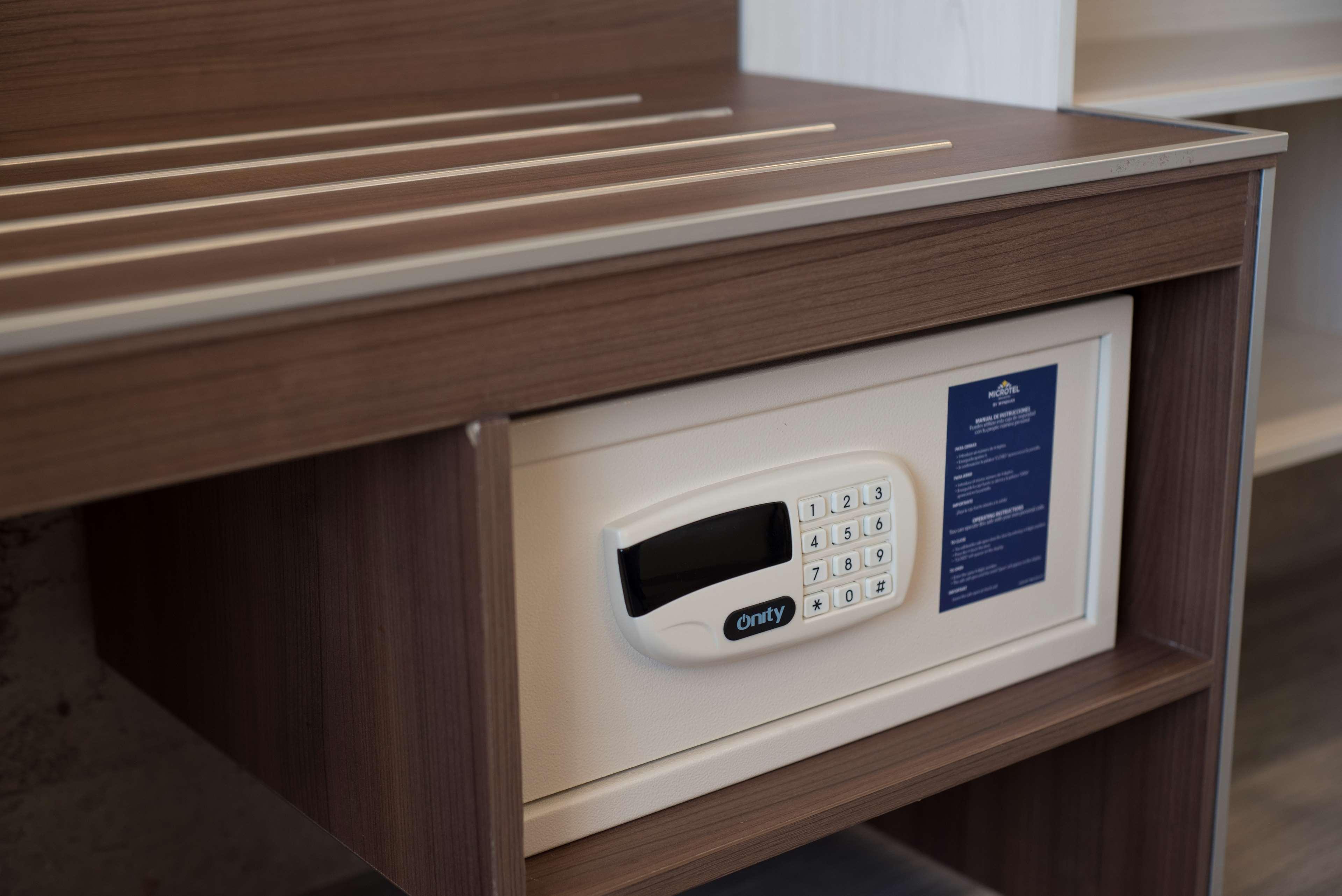 Microtel Inn & Suites By Wyndham San Luis Potosi Luaran gambar