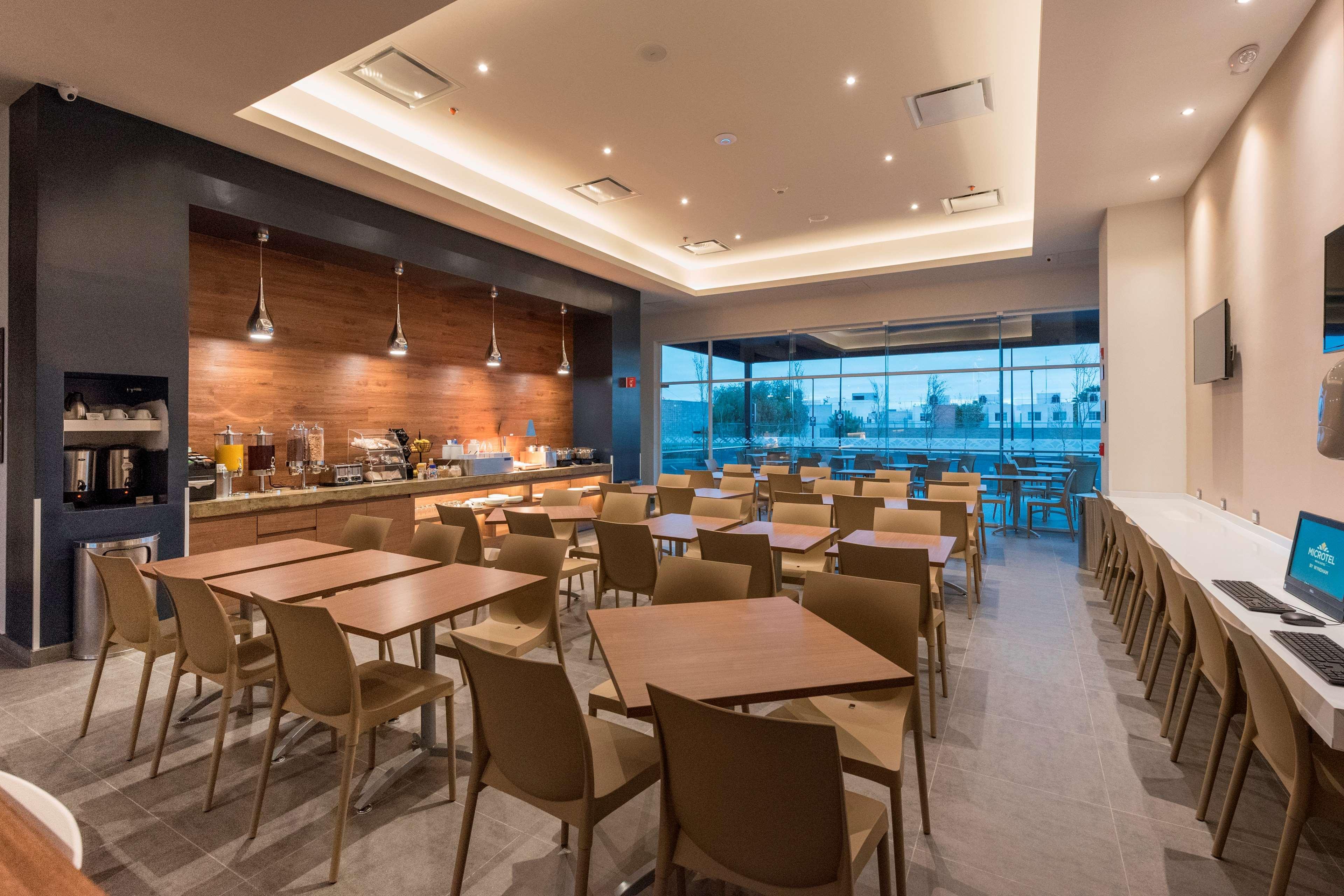 Microtel Inn & Suites By Wyndham San Luis Potosi Luaran gambar