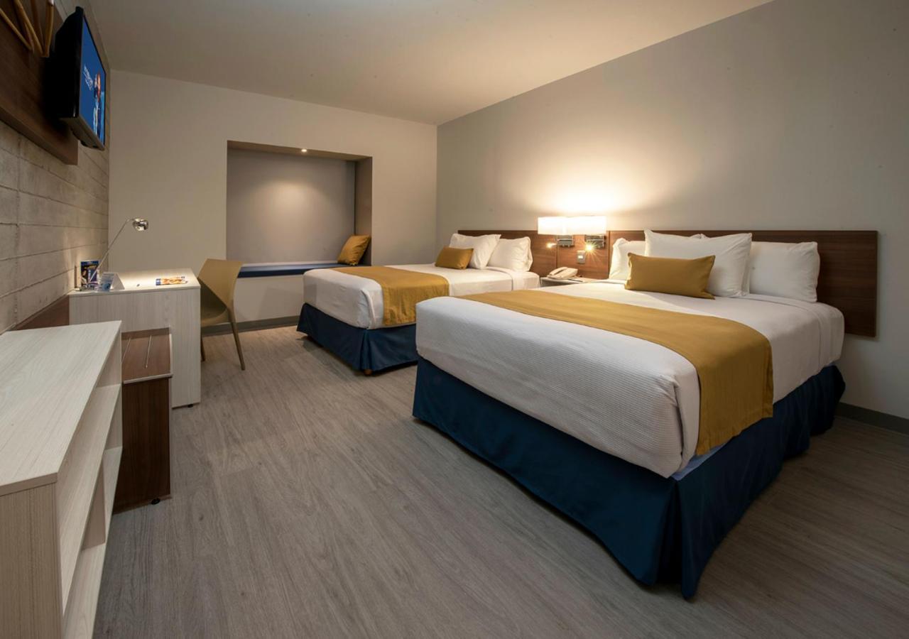 Microtel Inn & Suites By Wyndham San Luis Potosi Luaran gambar